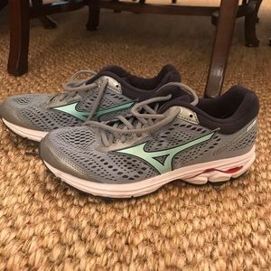 Women’s Mizuno Wave Rider Running Shoes